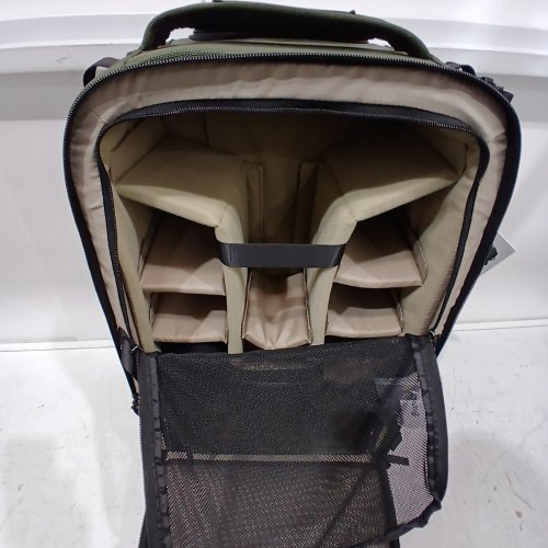VANGUARD VEO SELECT TROLLEY BAG/BACKPACK FOR PRO DSLR/MIRRORLESS CAMERAS - GREEN (MODEL: VEOSELECT58T) image 7