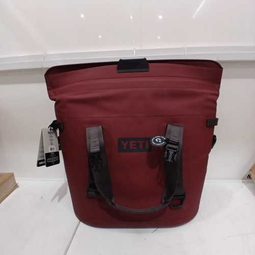 YETI HOPPER M30 LEAKPROOF MAGNETIC CLOSURE PORTABLE SOFT COOLER - 28L - 42 CANS - WILD VINE RED/DARK GREY (MODEL: GS3130-1) image 2