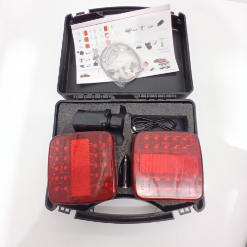 2PC ‎WODHMIEY WIRELESS MAGNETIC LED TRAILER LIGHTS - 2GHZ SIGNAL - 100FT SIGNAL - RED (MODEL: 16162501150) image 2