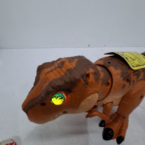SPIN MASTER JURASSIC WORLD PRIMAL HATCH DINOSAUR TOY WITH LIGHT/SOUND EFFECTS AND ACCESSORIES - BROWN image 2