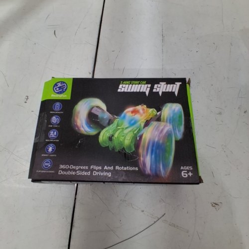 SWING STUNT 2.4GHZ REMOTE CONTROL STUNT CAR - GREEN image 4