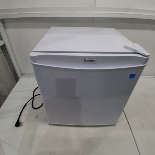 DANBY 1.6 CU. FT. COMPACT REFRIGERATOR - WHITE (MODEL: DCR016A3WDB) image 2