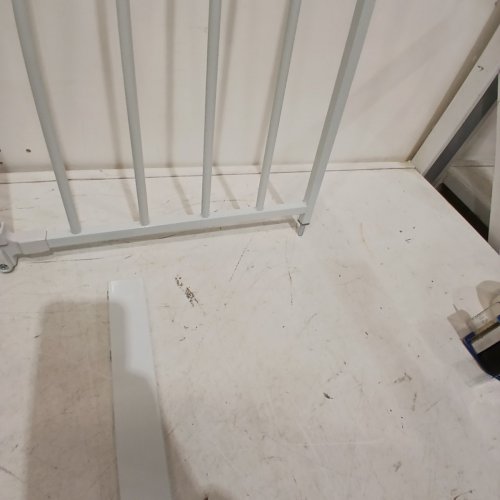 REGALO EASY STEP EXTRA WIDE BABY GATE - 30" X 29"-49" - WHITE (MODEL: 1164 EW DS) image 4