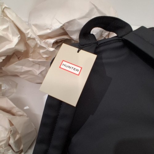 HUNTER TOP CLIP BACKPACK WITH LAPTOP POCKET - 16L - BLACK (STYLE: 1960981) image 4