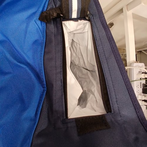 OVERSIZED FOLDING CAMPING CHAIR FULLY PADDED WITH COOLER POCKET - 41" - BLUE image 3
