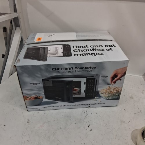 CHEFMAN COUNTERTOP MICROWAVE OVEN - 0.7 CU.FT. - BLACK (MODEL: RJ55-7-V2-CA) image 5
