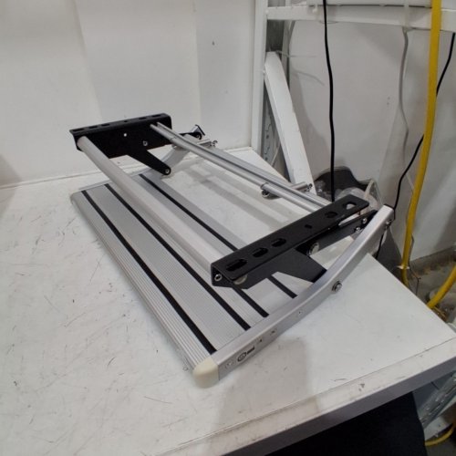 GEARFLAG MANUAL FOLDING RV STEP WITH ANTI-SLIP SURFACE - 440LB MAX - SILVER/BLACK image 4