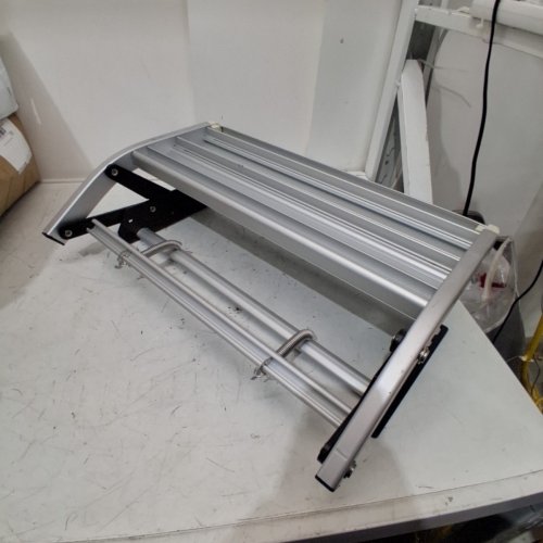 GEARFLAG MANUAL FOLDING RV STEP WITH ANTI-SLIP SURFACE - 440LB MAX - SILVER/BLACK image 5