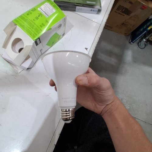 LUMINUS DIMMABLE LED PAR30 LIGHT BULB - 75W - 3000K - BRIGHT WHITE image 3