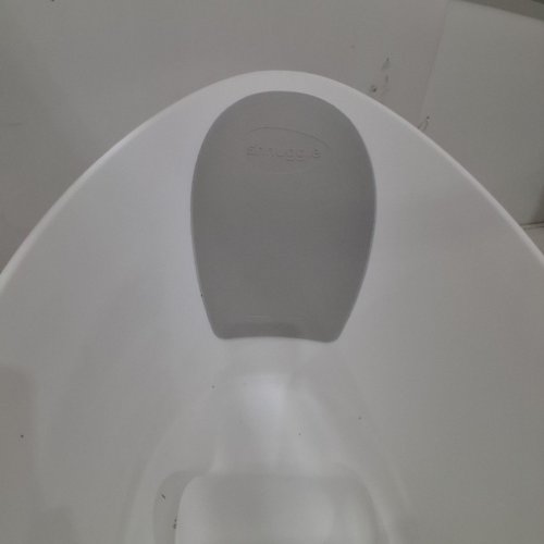 SHNUGGLE NEWBORN BABY BATH WITH BUILT IN SUPPORT BUMP AND SOFT BACKREST - 23" X 15" X 11" - WHITE image 3