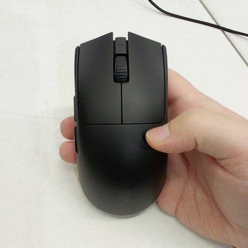 RAZER VIPER V3 PRO WIRELESS GAMING MOUSE - 54G - BLACK (MODEL: RZ01-0512) image 2