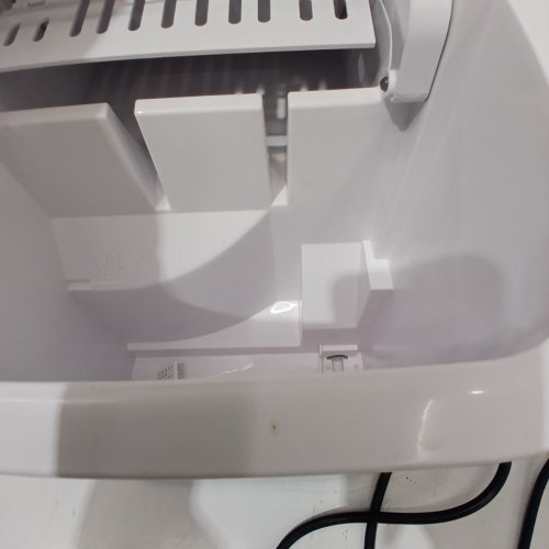 SWEETCRISPY COUNTERTOP ICE MAKER WITH SCOOP / BASKET & HANDLE - 26.5LBS - BLACK (MODEL: WBJ-10A) image 5