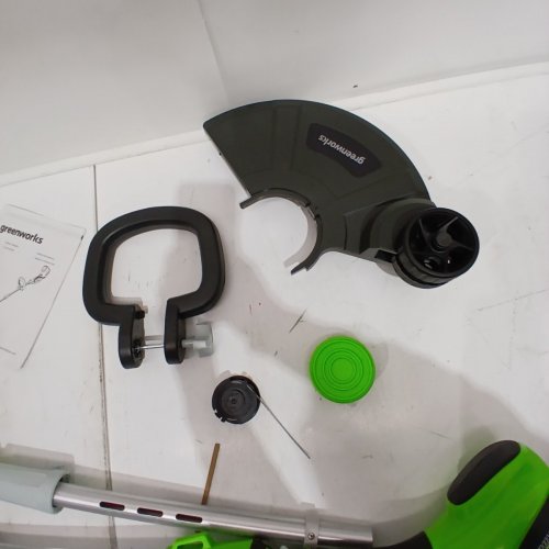 GREENWORKS LITHIUM ION 40V CORDLESS STRING LAWN TRIMMER *TOOL ONLY* - 13" PATH - GREEN (MODEL: STF305) image 3