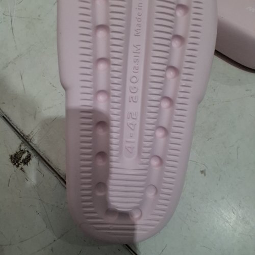 UNISEX MELLOW FLUFFY AND SOFT SANDALS - SIZE 41-42 - PINK image 2