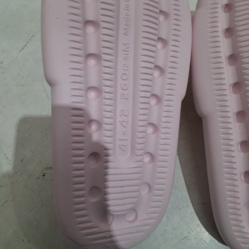 UNISEX MELLOW FLUFFY AND SOFT SANDALS - SIZE 41-42 - PINK image 5
