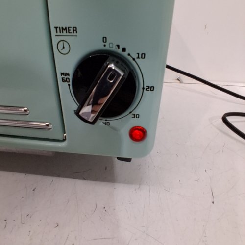 ELITE GOURMET AMERICANA COLLECTION RETRO STYLE TOASTER OVEN - 10L CAPACITY - MINT GREEN (MODEL: ETO147M) image 2