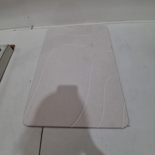 FAKOIDAT STONE BATH MAT - 23.5" X 15.5" - WHITE image 2