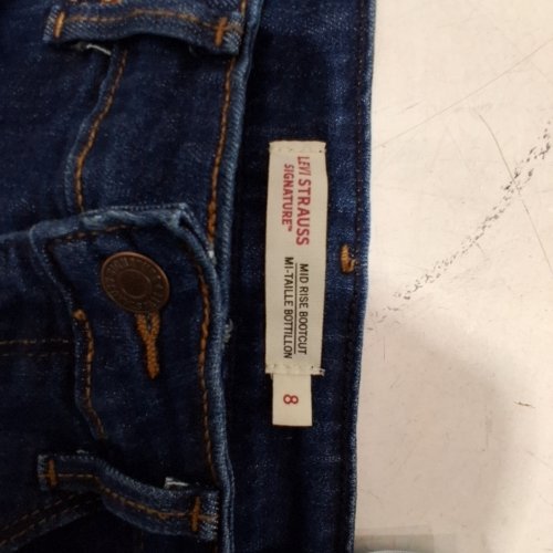 WOMEN'S LEVI STRAUSS SIGNATURE MID RISE BOOTCUT JEANS - SIZE 8 - DARK BLUE image 3