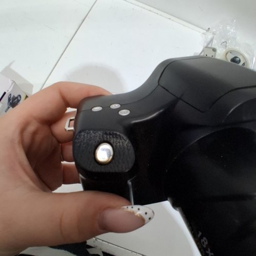HD DIGITAL ZOOM CAMERA - 3" SCREEN - BLACK image 5