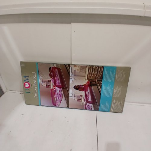 DREAM ON ME (DOM) LIGHTWEIGHT DELUXE SECURITY BED RAIL - 32.5" X 14.5" - PINK - (MODEL: ‎419-P) image 3