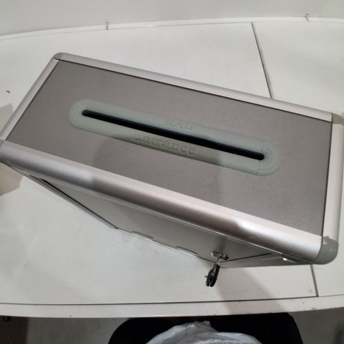 LOCKABLE WALL MOUNTED MAILBOX WITH KEYS - 9.5" X 12.5" X 4.25" - SLIVER/GREY image 13