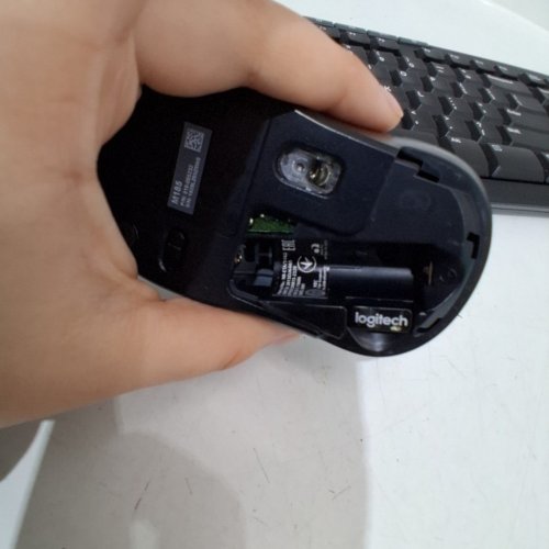 3PC LOGITECH FULL-SIZE WIRELESS KEYBOARD AND MOUSE COMBO WITH DONGLE - BLACK (MODEL: MK270) image 9