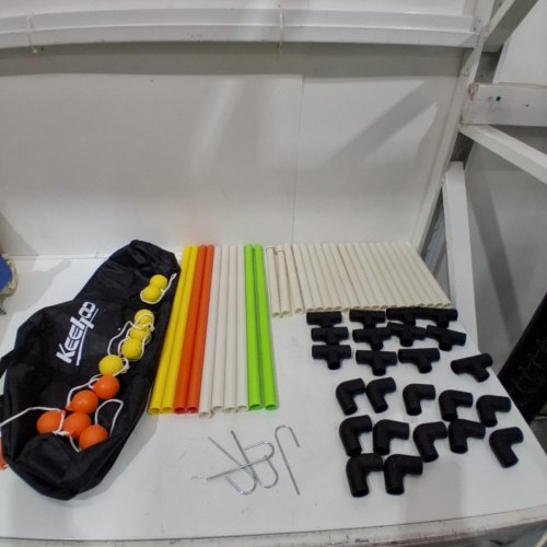KEEHOO INDOOR/OUTDOOR LADDER TOSS GAME WITH CARRYING CASE & BALLS image 2