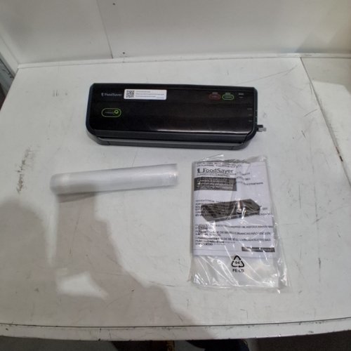 FOODSAVER VACUUM SEALING SYSTEM - BLACK - (FM2000-033) image 2