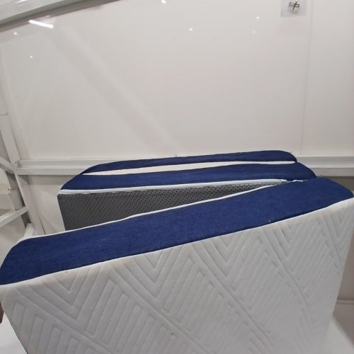 TRI-FOLD MEMORY FOAM MATTRESS WITH FOLDABLE DESIGN - TWIN - 4" - BLUE/WHITE image 3