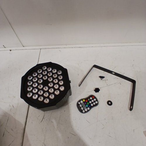 RECHARGEABLE STAGE PAR RBG LED LIGHT WITH REMOTE CONTROL - 12V XLR CONNECTION - BLACK (MODEL: ZQ01104) image 3