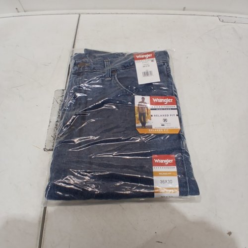 MEN'S WRANGLER RELAXED FIT JEANS - 36" X 30" - BLUE (STYLE: D23) image 3