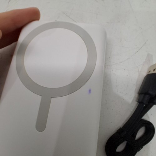 AOGUERBE MAGNETIC MAGSAFE WIRELESS POWERBANK - 10000MAH 22.5W - WHITE - (KT-D001) image 4