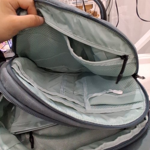 THULE AION TRAVEL BACKPACK - 28L - DARK SLATE/ BLUE image 5