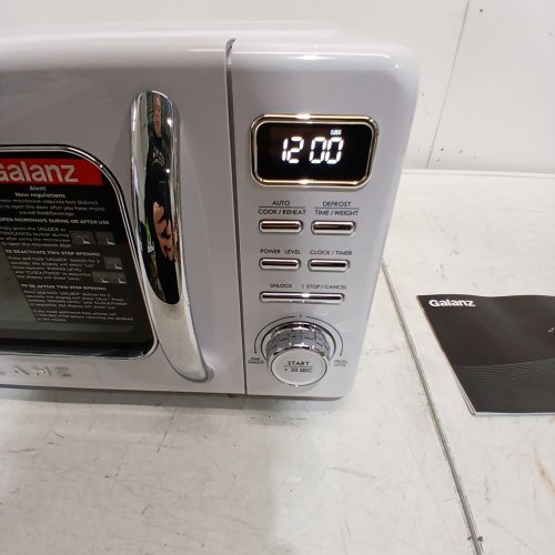 GALANZ RETRO STYLE COUNTERTOP MICROWAVE OVEN - 0.7CU.FT. - WHITE (MODEL: GLCMKZ07WER07) image 2