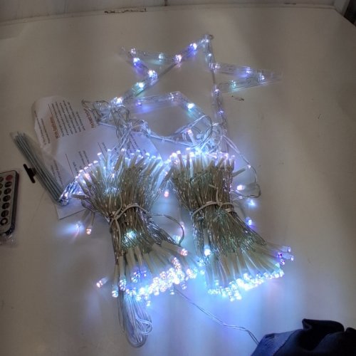 LIGHTING MAGIC CHRISTMAS INDOOR/OUTDOOR LED LIGHT WITH 344 LIGHTS AND REMOTE CONTROL - 12" STAR/11.8FT LED STRINGS/16.4FT LEAD WIRE - MULTI-COLOR/MODES image 3