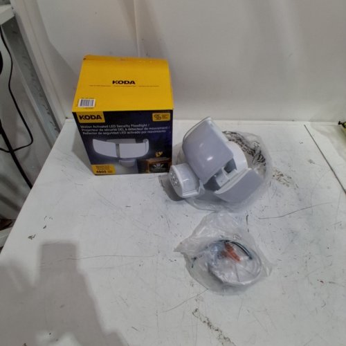 KODA MOTION-ACTIVATED LED SECURITY FLOOD LIGHT - 4800LM 5000K- WHITE (MODEL: 1938035/LM030878) image 2