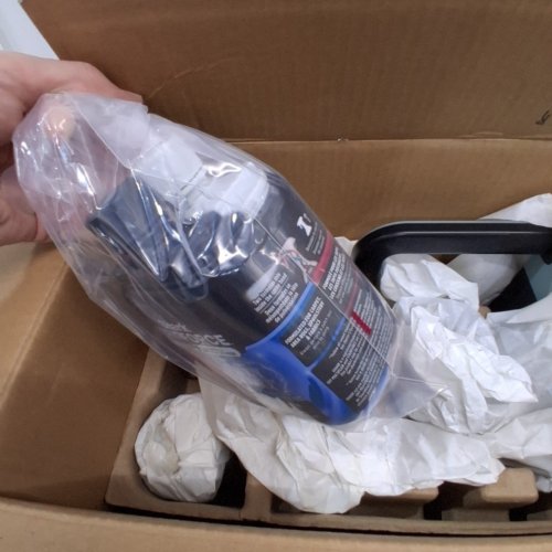 SHARK STAINFORCE CORDLESS HANDHELD CARPET/UPHOLSTERY STAIN CLEANER - (MODEL: HX101C) image 3