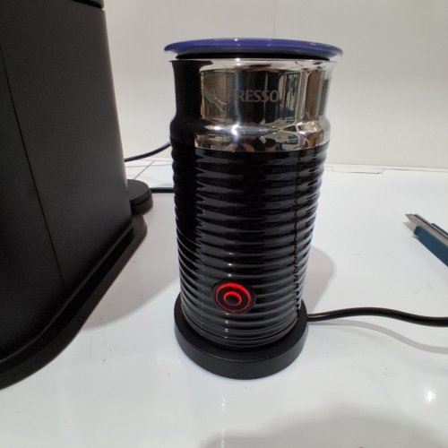NESPRESSO VERTUO WITH AEROCCINO 3 - MATTE BLACK - (MODEL: ENV92BAECA) image 2