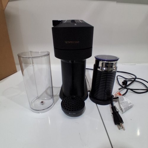 NESPRESSO VERTUO WITH AEROCCINO 3 - MATTE BLACK - (MODEL: ENV92BAECA) image 4