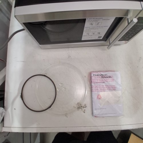 HAMILTON BEACH STAINLESS STEEL MICROWAVE - 0.7 CU FT - 700 WATTS WITH 10 POWER LEVELS (MODEL: EM720CPN-SS) image 4