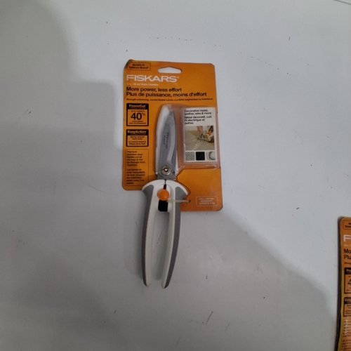 FISKARS EASY ACTION SNIPS - 8" - WHITE/GREY (MODEL: 179300) image 2