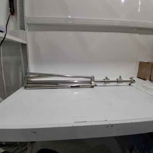 NEEWER HEAVY DUTY STAINLESS STEEL LIGHT STAND - 1/4" TO 3/8" ADAPTER - 7.2FT - SILVER (MODEL: ST-220SS) image 2