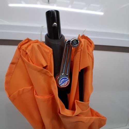 VEGOND OUTDOOR PATIO UMBRELLA WITH CRANK LIFT AND TILT - 9FT - ORANGE image 3