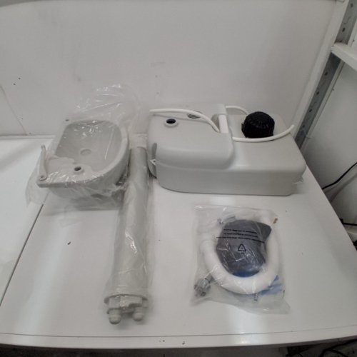 SERENELIFE PORTABLE CAMPING SINK WITH TOWEL HOLDER & SOAP DISPENSER - 19L - WHITE/GREY (MODEL: SLCASN18) image 2