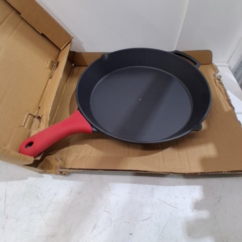 CUISINEL PRE-SEASONED CAST IRON SKILLET WITH GLASS LID COVER AND SILICONE HANDLE GRIP COVER - 15" - BLACK (MODEL: ‎C12615-G) image 3