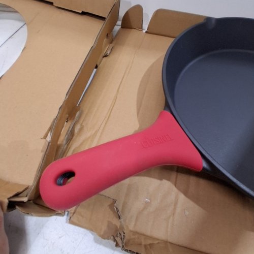 CUISINEL PRE-SEASONED CAST IRON SKILLET WITH GLASS LID COVER AND SILICONE HANDLE GRIP COVER - 15" - BLACK (MODEL: ‎C12615-G) image 4