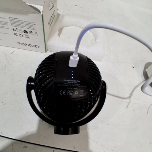 MOMCOZY PORTABLE STROLLER FAN - 8000MAH 27H ULTRA-LONG BATTERY LIFE - 4 SPEED - BLACK (MODEL: PF01) image 2