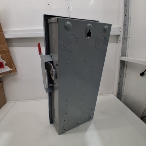 SIEMENS 3-POLE FUSIBLE INDOOR GENERAL DUTY SWITCH - VBII SAFETY - 100A, 240V - GREY (MODEL: GF323NLA) image 7