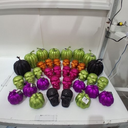 36PC WAY TO CELEBRATE! GLITTER HALLOWEEN PUMPKIN AND SKULL DECORATIONS - MULTICOLOUR image 2