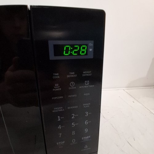 COMFEE COUNTERTOP MICROWAVE OVEN - 0.7 CU.FT/700W - BLACK (MODEL: CM-M201K-BK) image 2
